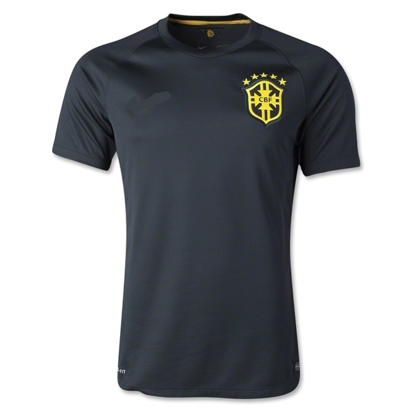 Brasil presentó su nueva camiseta negra